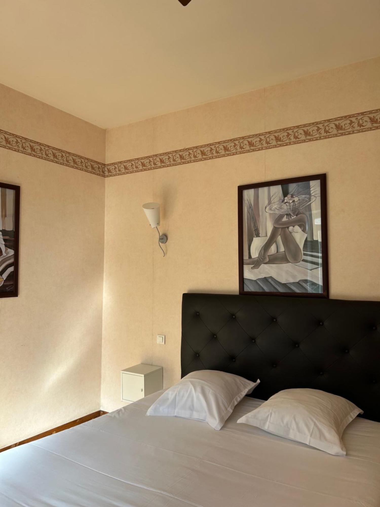 Hotel Des Ducs Nevers Exterior foto